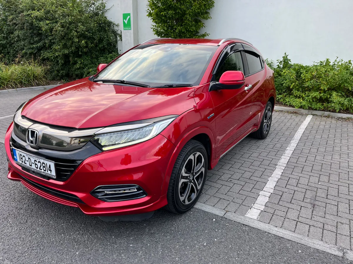 Honda Vezel 2018, JUST LIKE A NEW CAR - Image 4