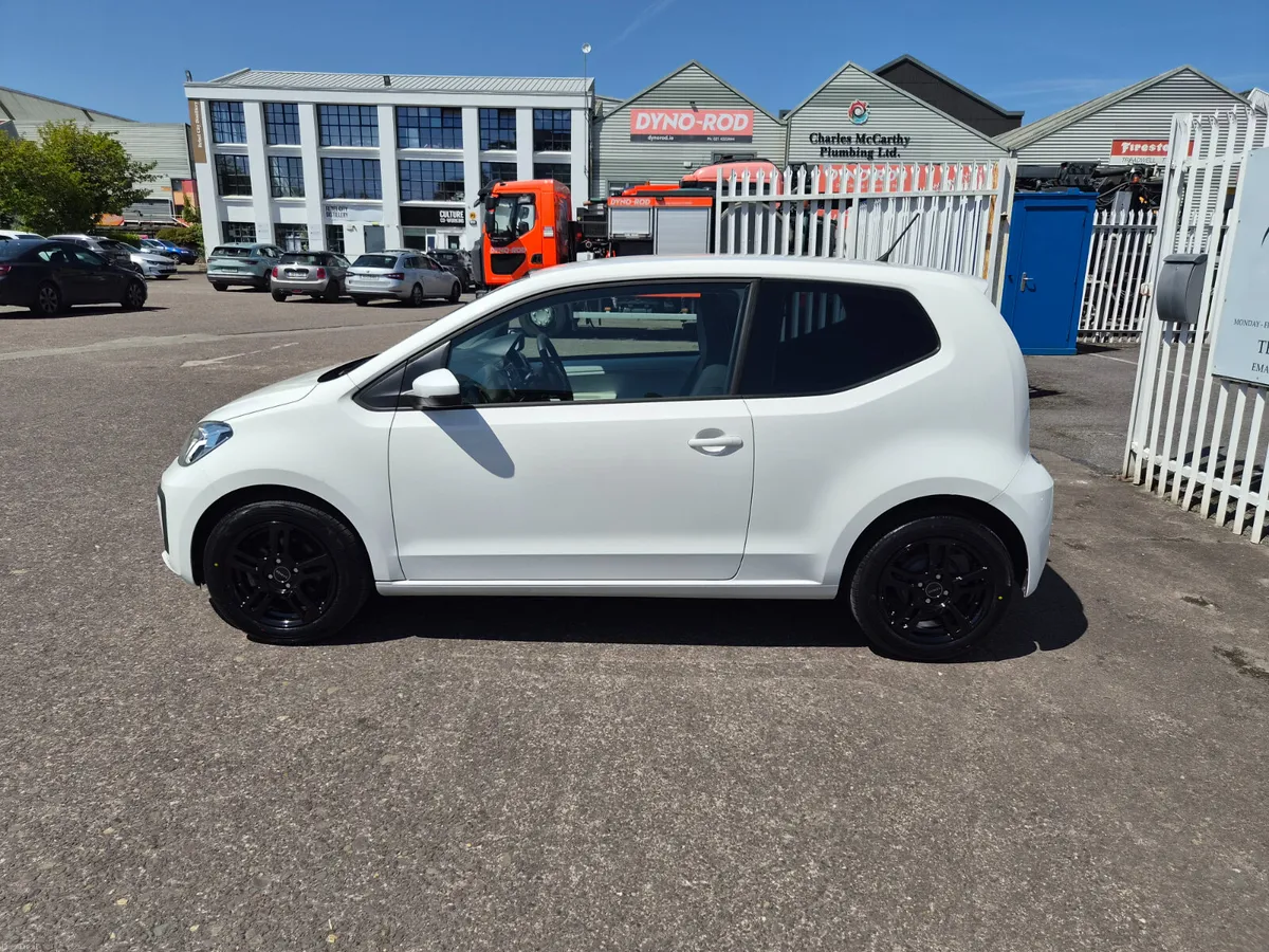 Volkswagen Up! 1.0 Petrol Automatic ( Low Km ) - Image 4