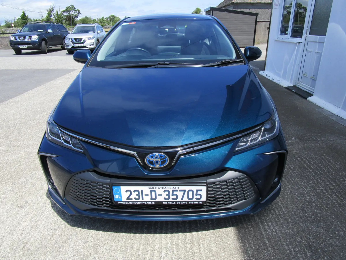 Toyota Corolla 2023 - Image 2
