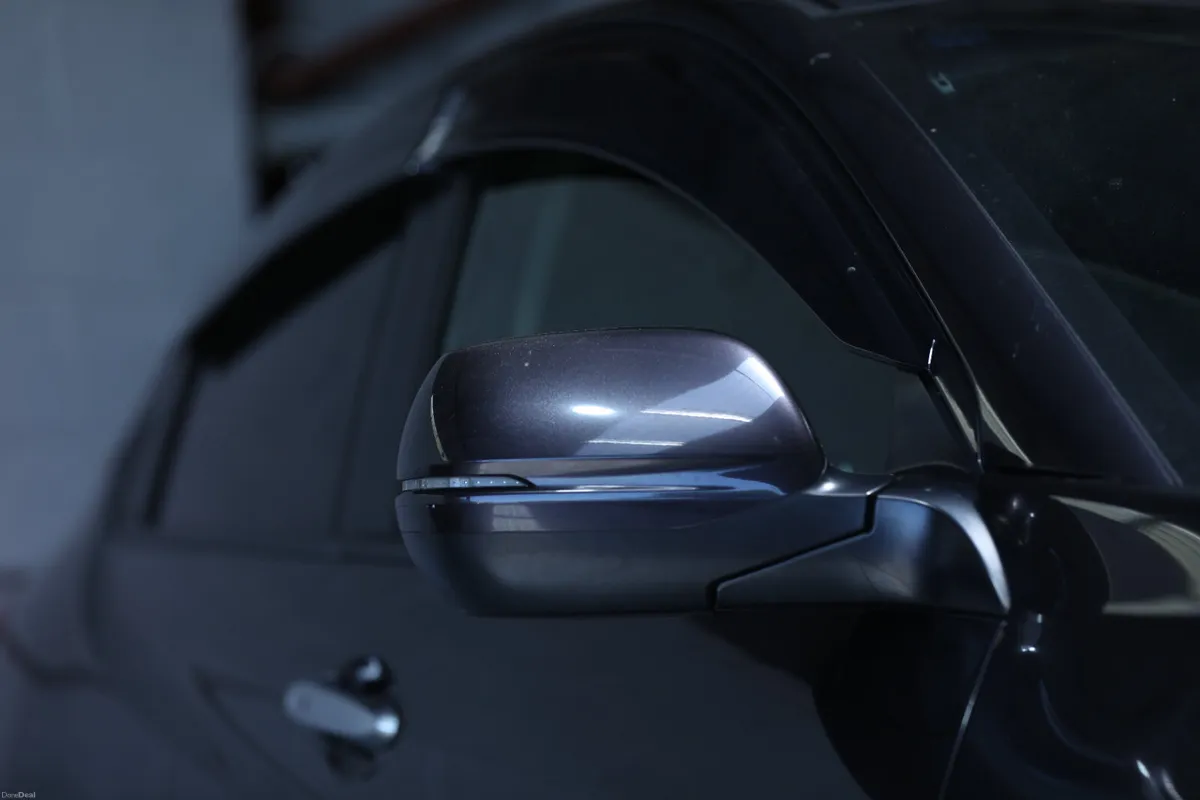 Honda Vezel 2014 great condition - Image 4