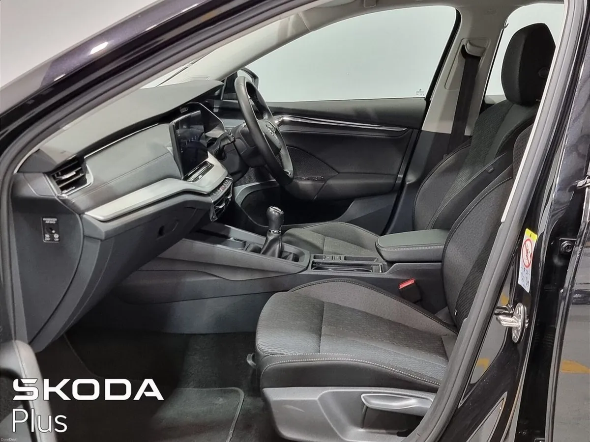 Skoda Octavia ** AWARD WINNING ** STYLE ** 1.0 TSI - Image 4