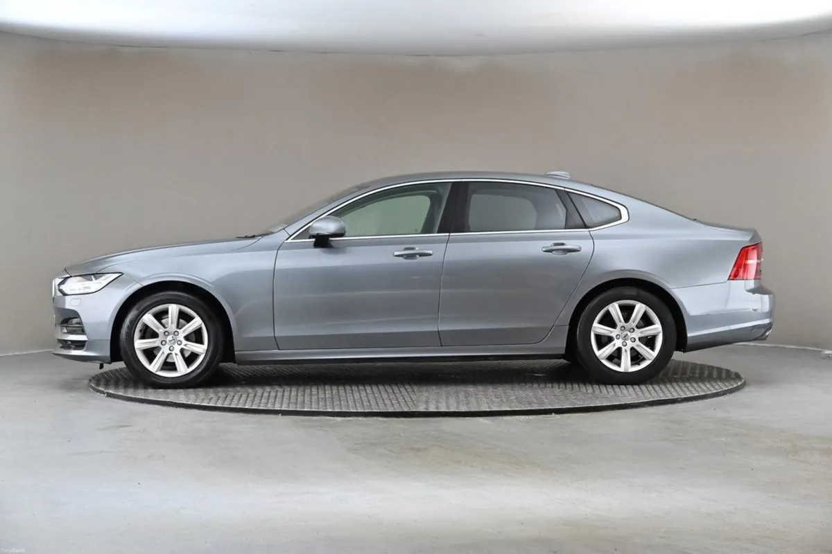 Volvo S90 2.0TD D4 MOMENT 190BHP - Image 5