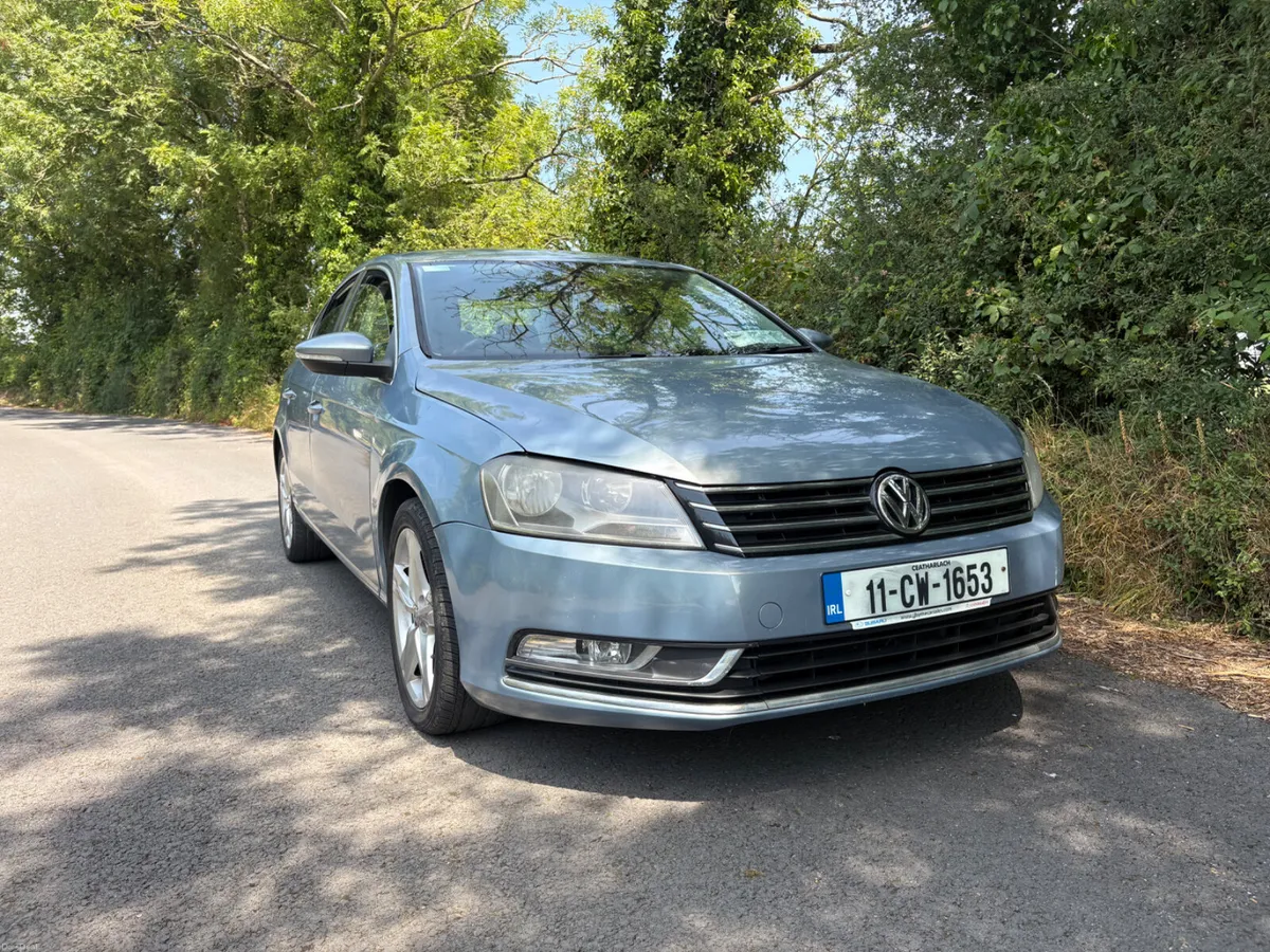 Volkswagen Passat 2011 - Image 1