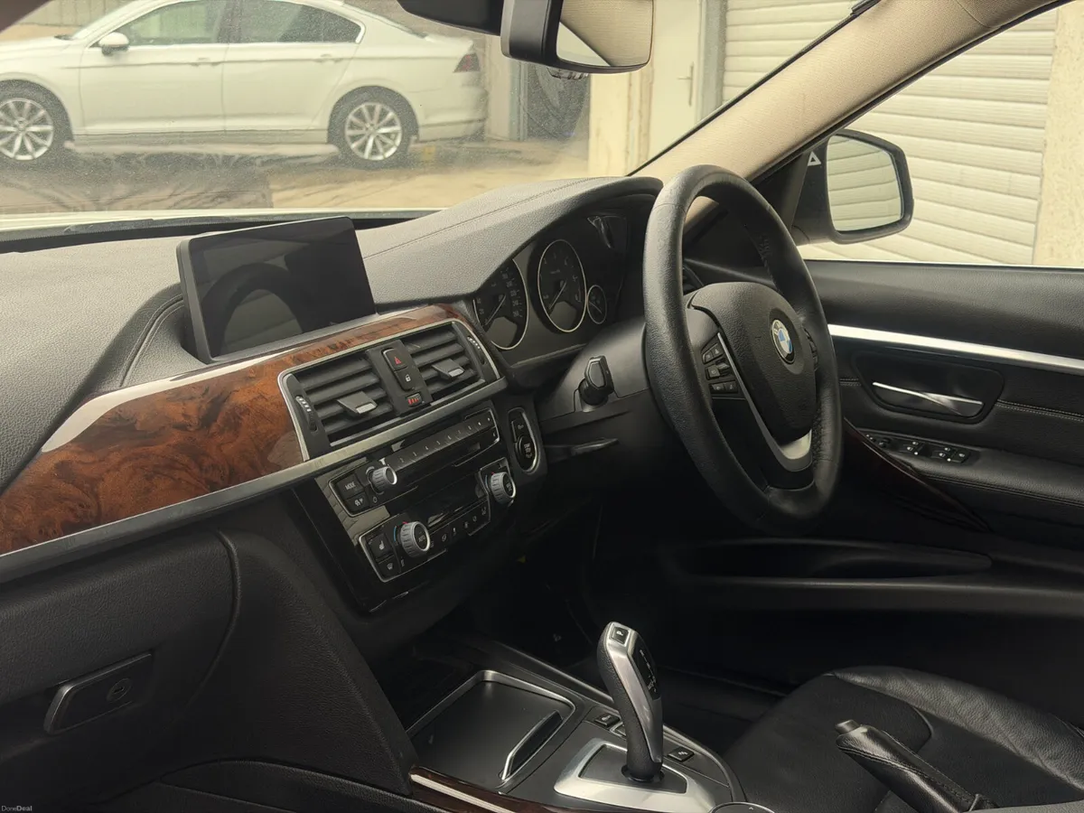 2019 BMW 320D Luxury Touring automatic - Image 6