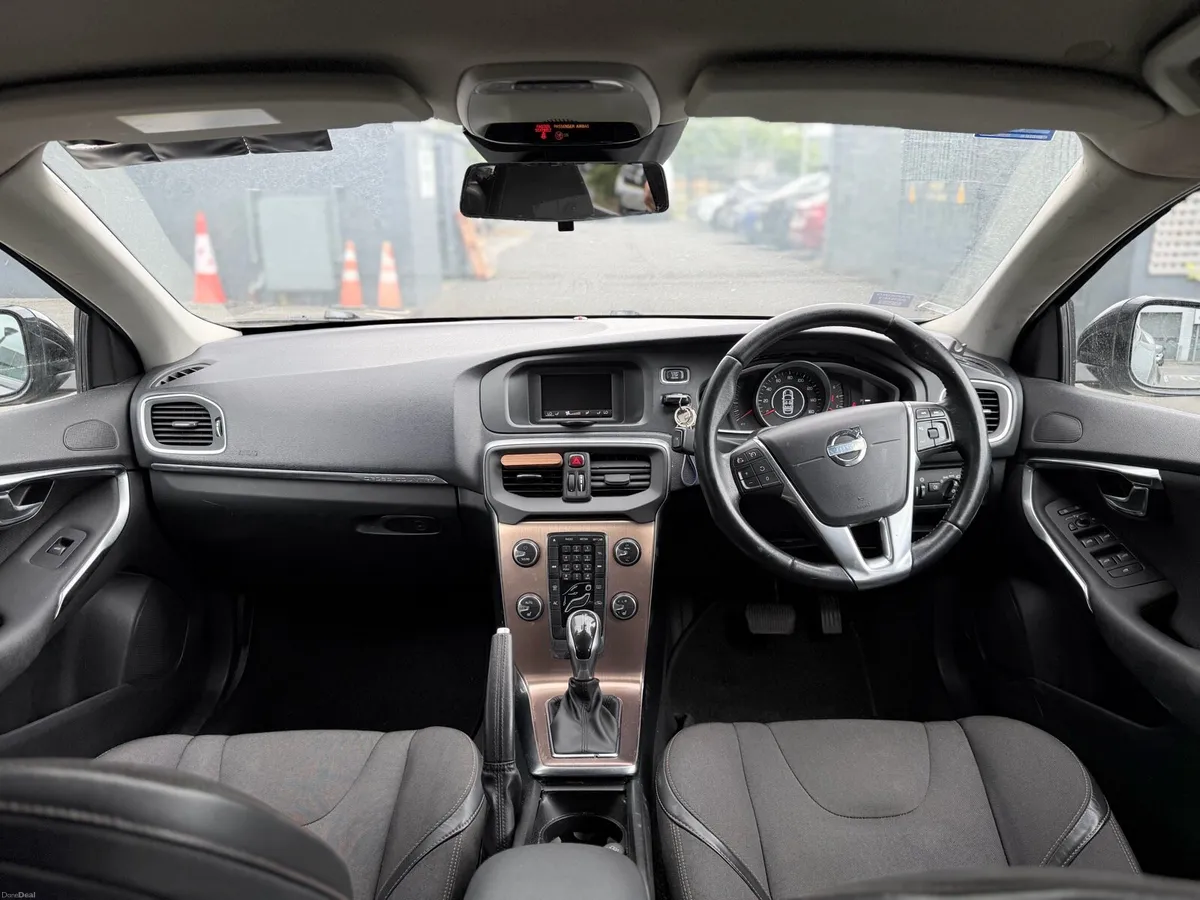 * CHEAPEST*2013 Volvo v40 1.6 Diesel Automatic - Image 6