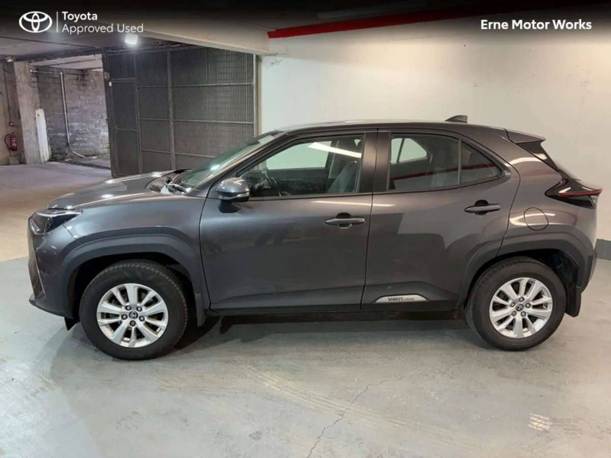 Toyota Yaris Cross YARIS CROSS LUNA - Image 2