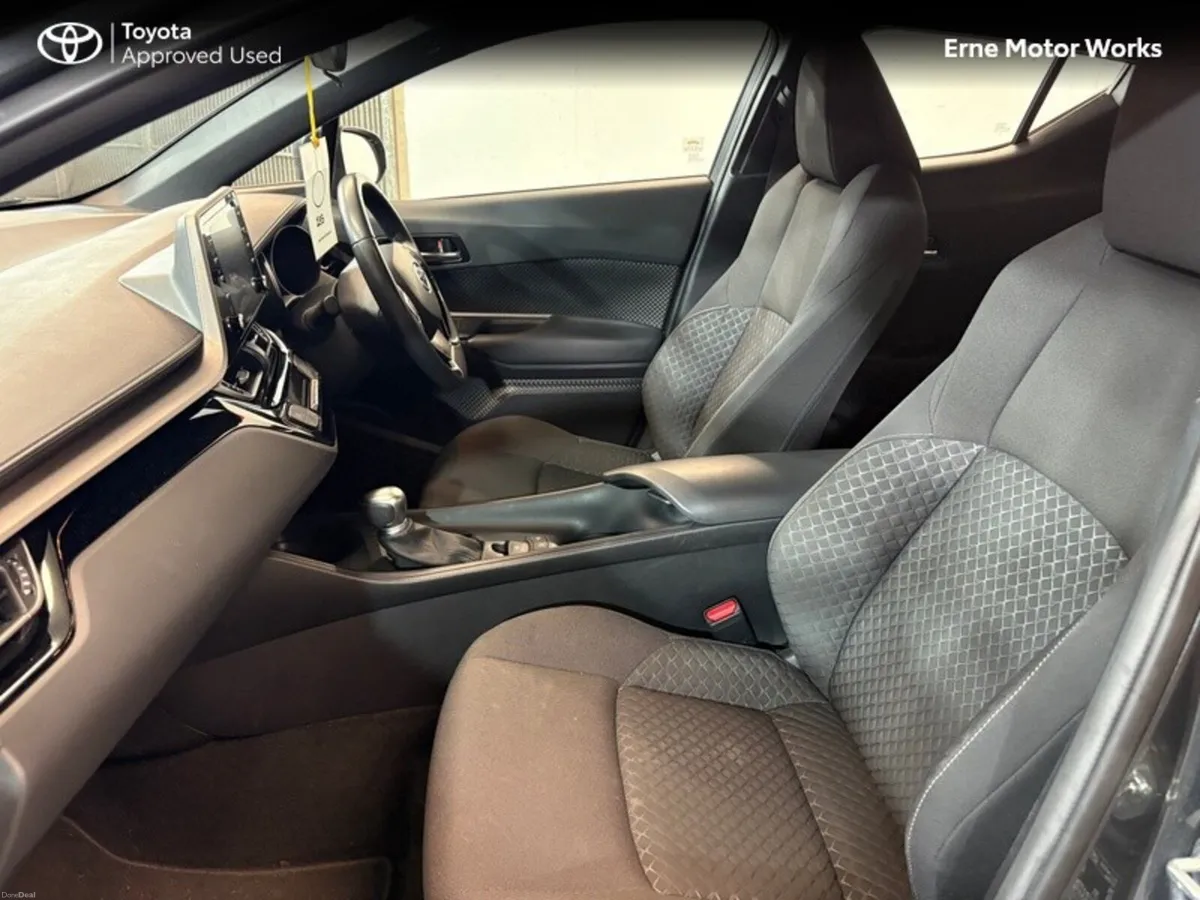 Toyota C-HR C-HR HYBRID LUNA - Image 6
