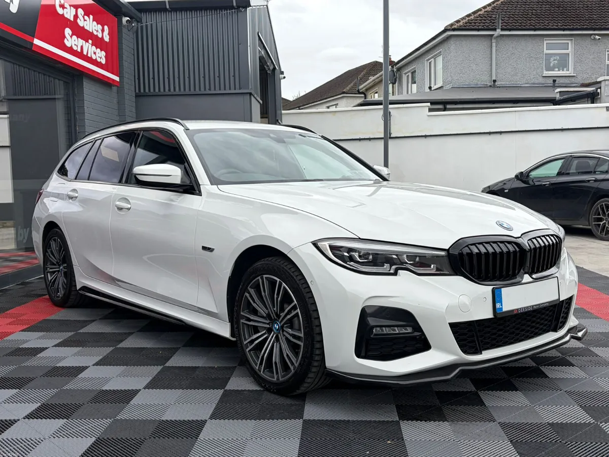 2022 (221) BMW 330e xDrive Touring M Sport PHEV He - Image 3