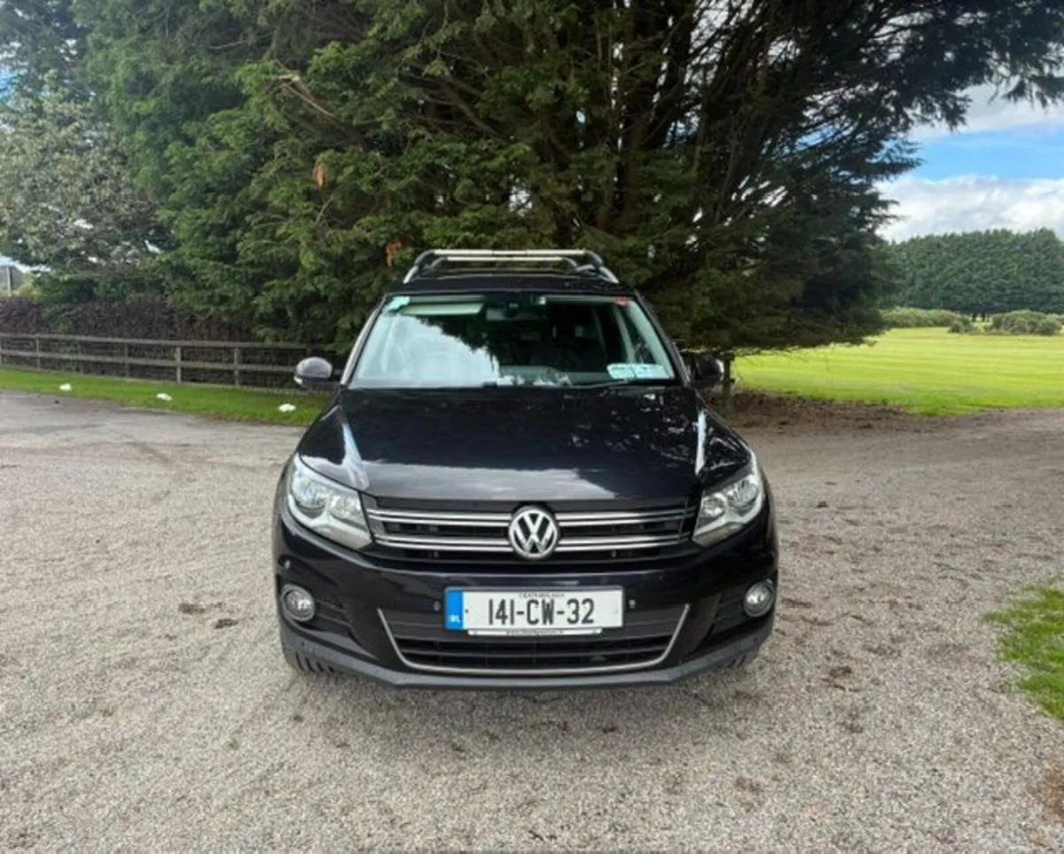 141 VW Tiguan 2.0 TDI Bluemotion - BLACK - Image 2