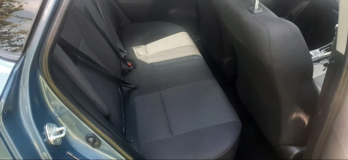 Toyota Auris 2017 - Image 4