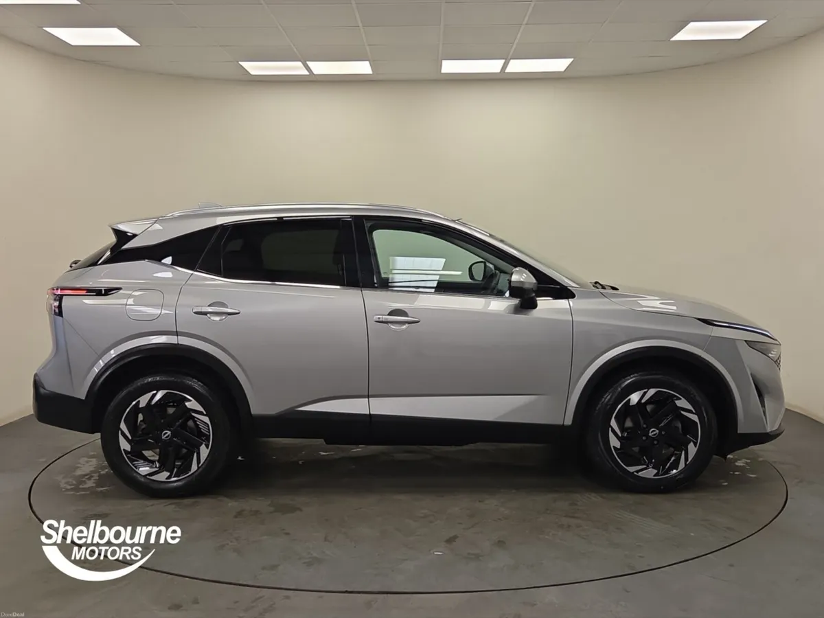 Nissan Qashqai Hatchback N-Connecta - Image 3