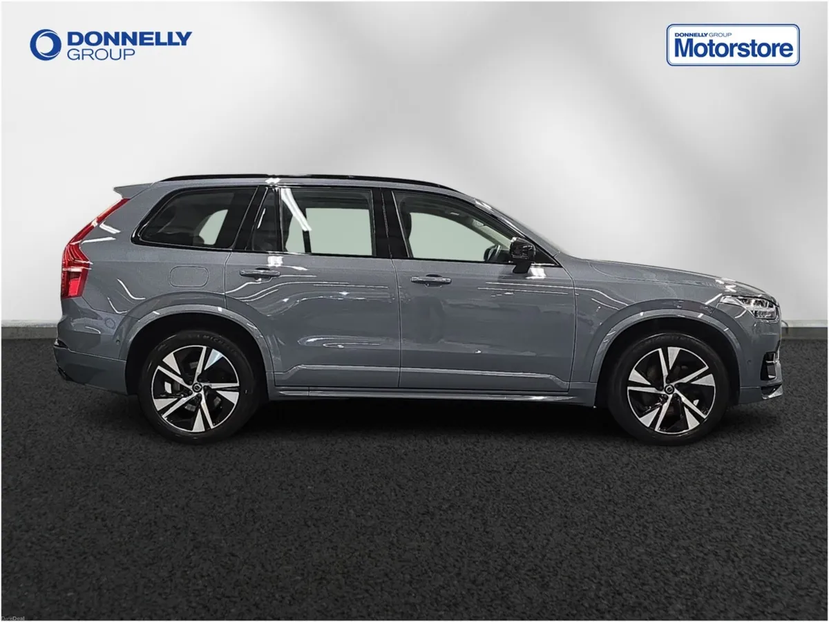 Volvo XC90 Diesel Estate Plus - Image 3
