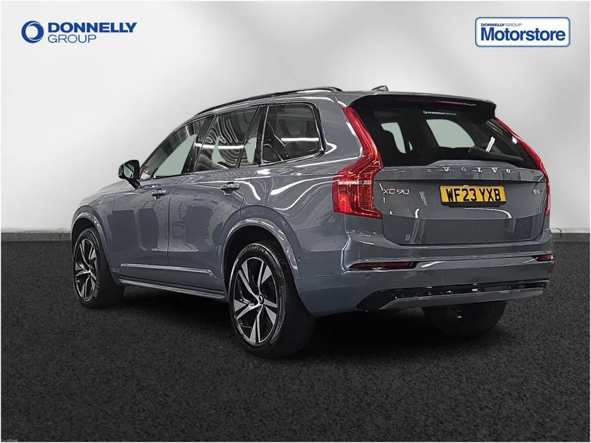 Volvo XC90 Diesel Estate Plus - Image 2