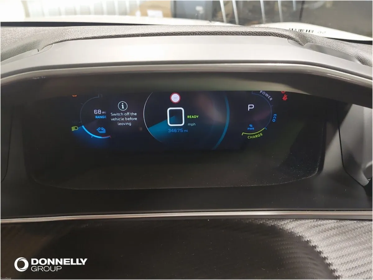 Peugeot 208 E- Electric Hatchback Allure Premium - Image 6