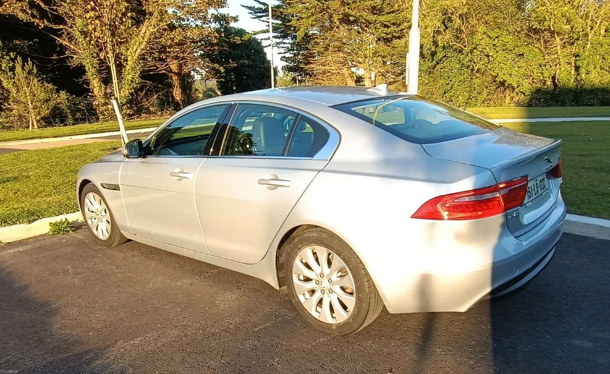 Jaguar XE 2.0D Portfolio Automatic - Image 2