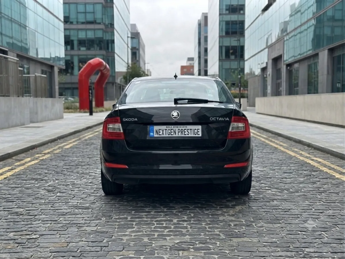 NOW RESERVED Skoda Octavia Automatic // Elegance - Image 4
