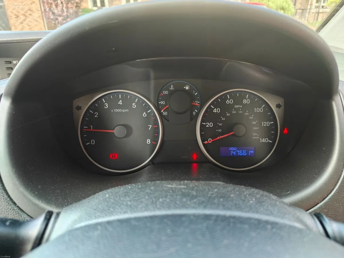 Hyundai i20 2013 - Image 2