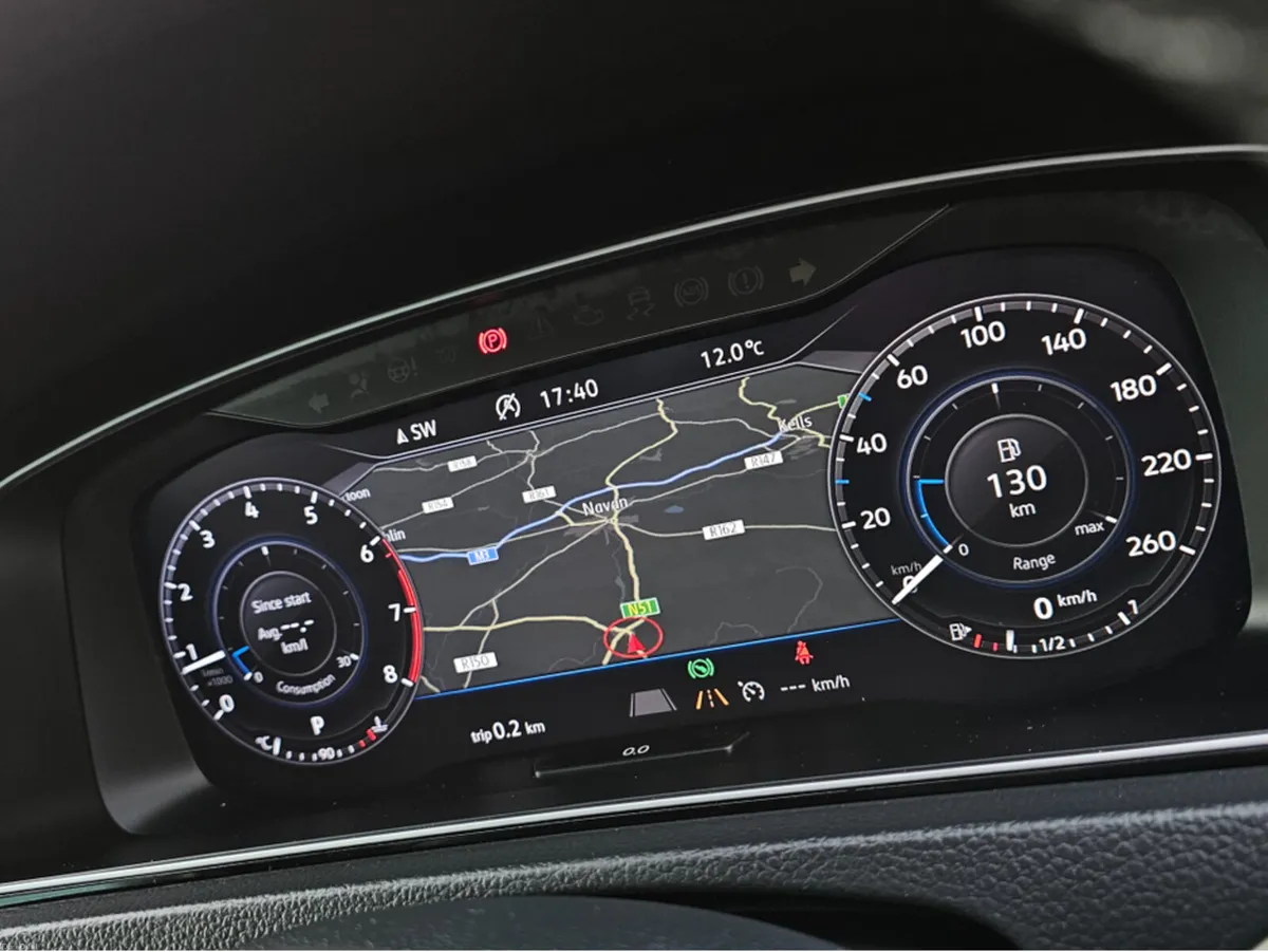 Volkswagen Golf (182 REG ) HIGHLINE EDITION VIRTUA - Image 4
