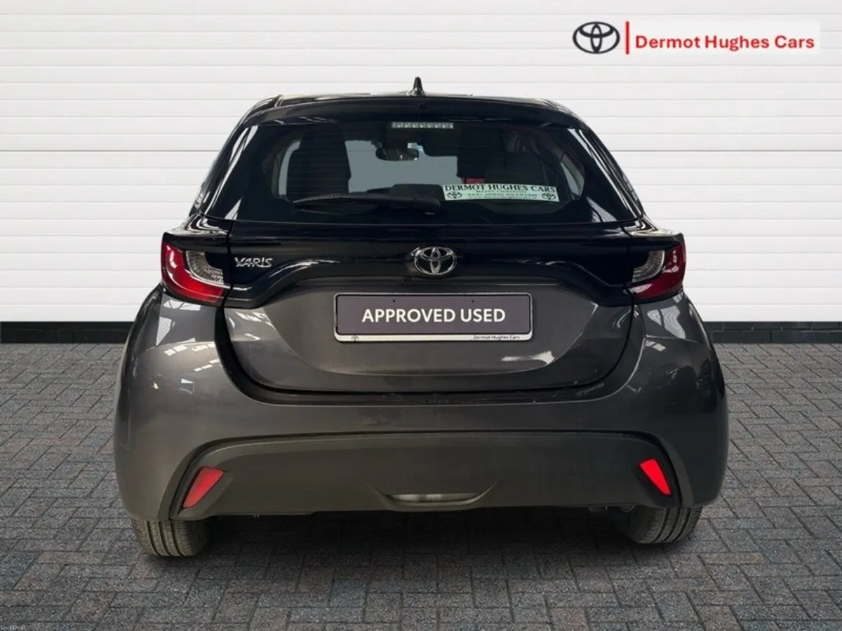 Toyota Yaris 1.5 LUNA - Image 4