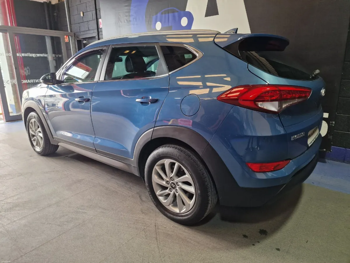 Hyundai Tucson PREMIUM-LEATHER**SAT NAV, REVERSING - Image 5