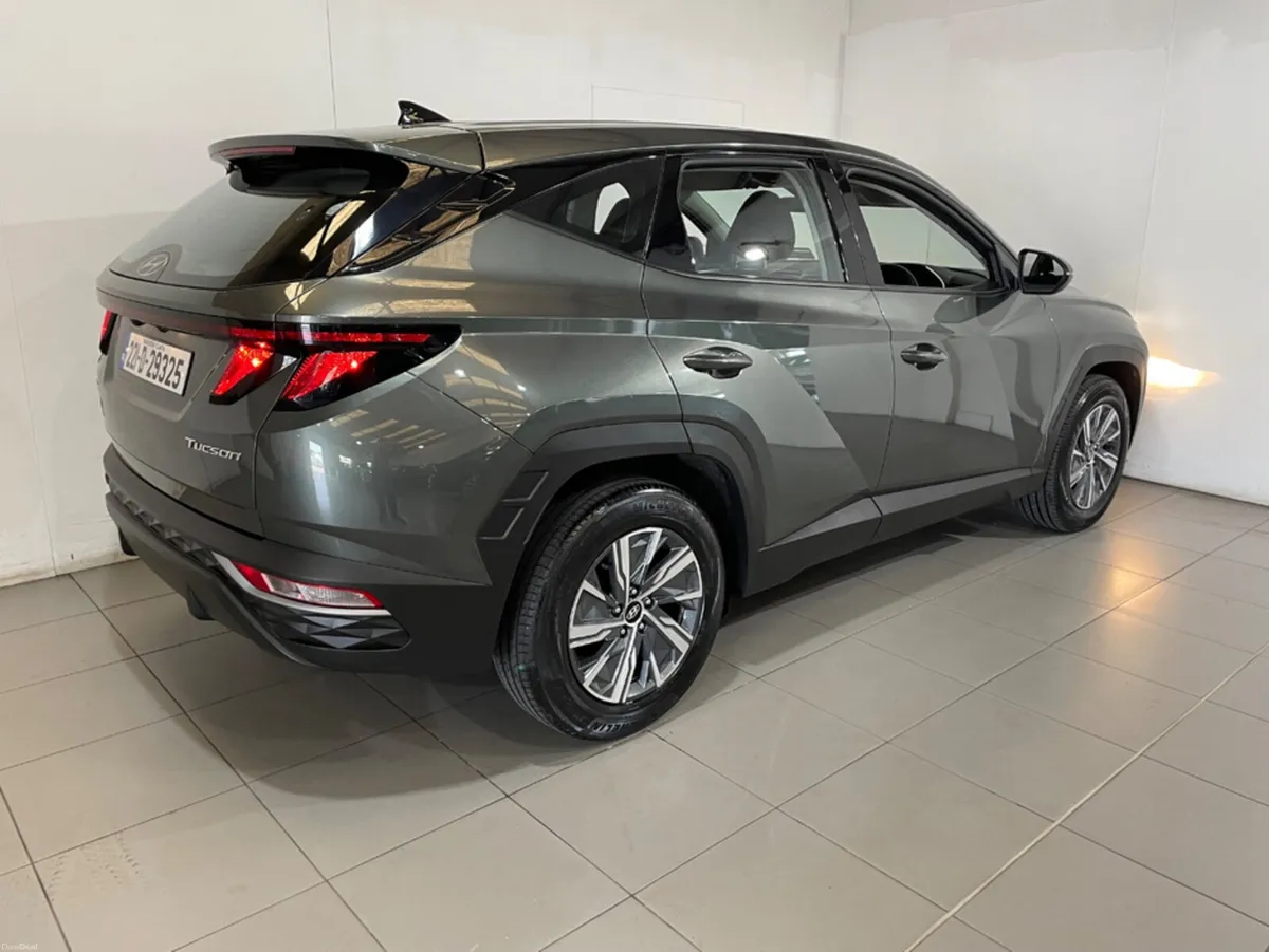 Hyundai Tucson COMFORT PLUS DIESEL 5DR - Image 3