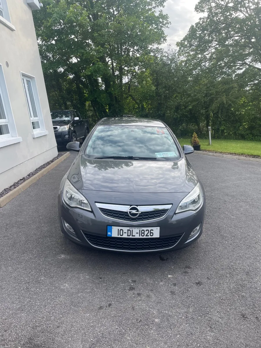 Opel Astra 2010 - Image 3
