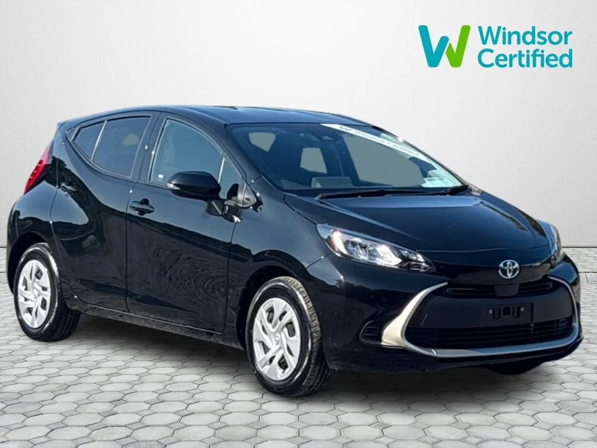 Toyota Aqua HYBRID 1.5 - Image 1