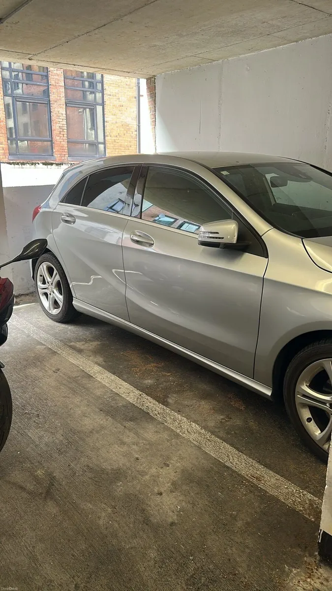 Mercedes-Benz A180 - Image 2