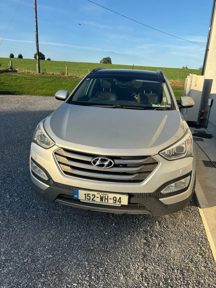 152 Hyundai Santa Fe - Luxury Trim Model - Image 1