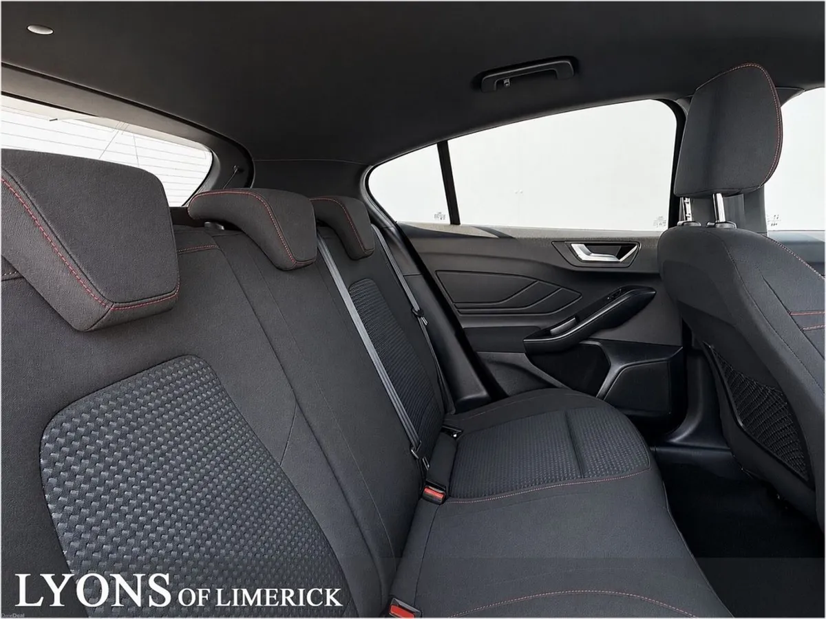 Ford Focus 1.0L EcoBoost 125PS ST-Line - Image 5