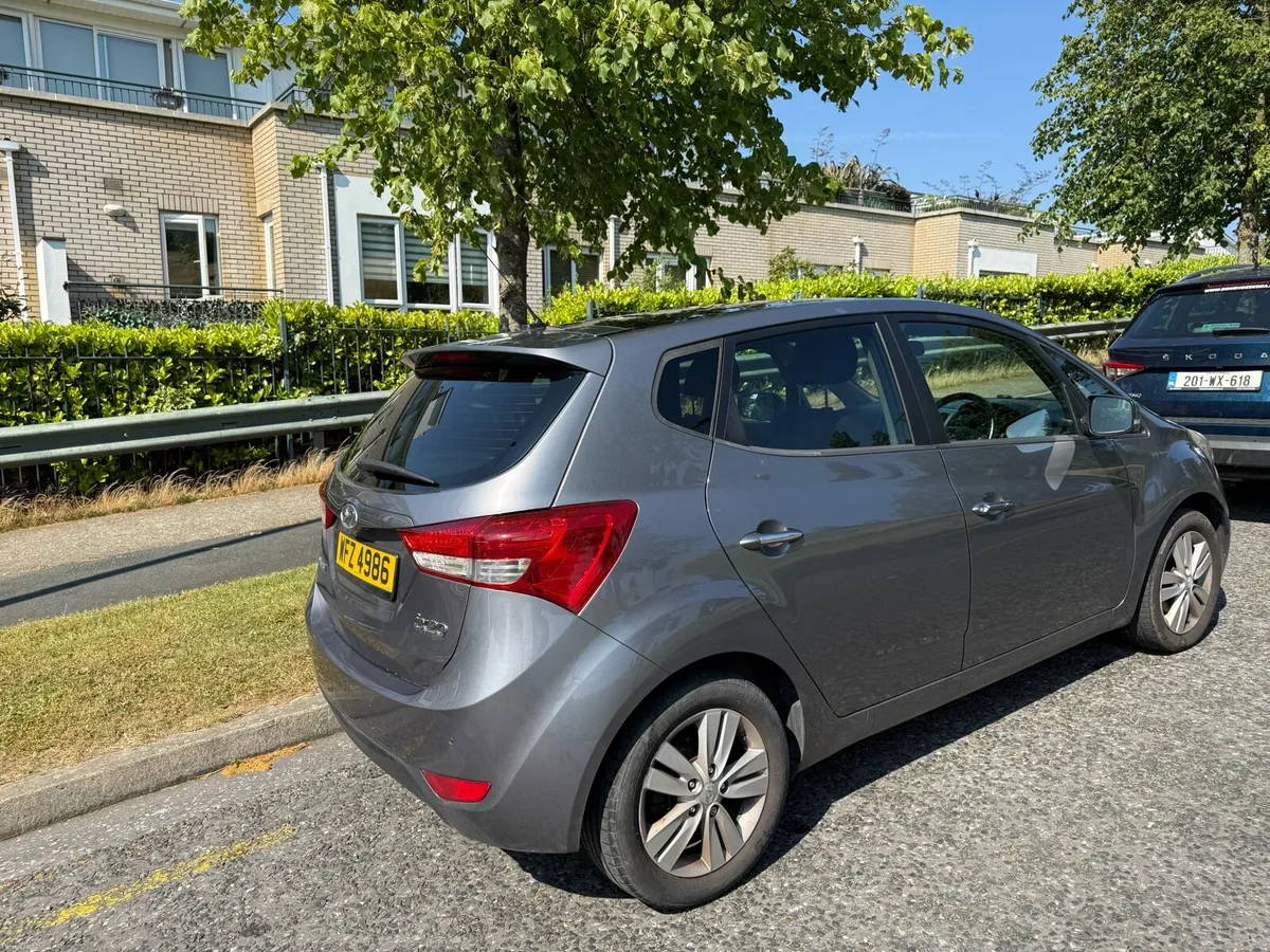 Hyundai ix20 - Image 2