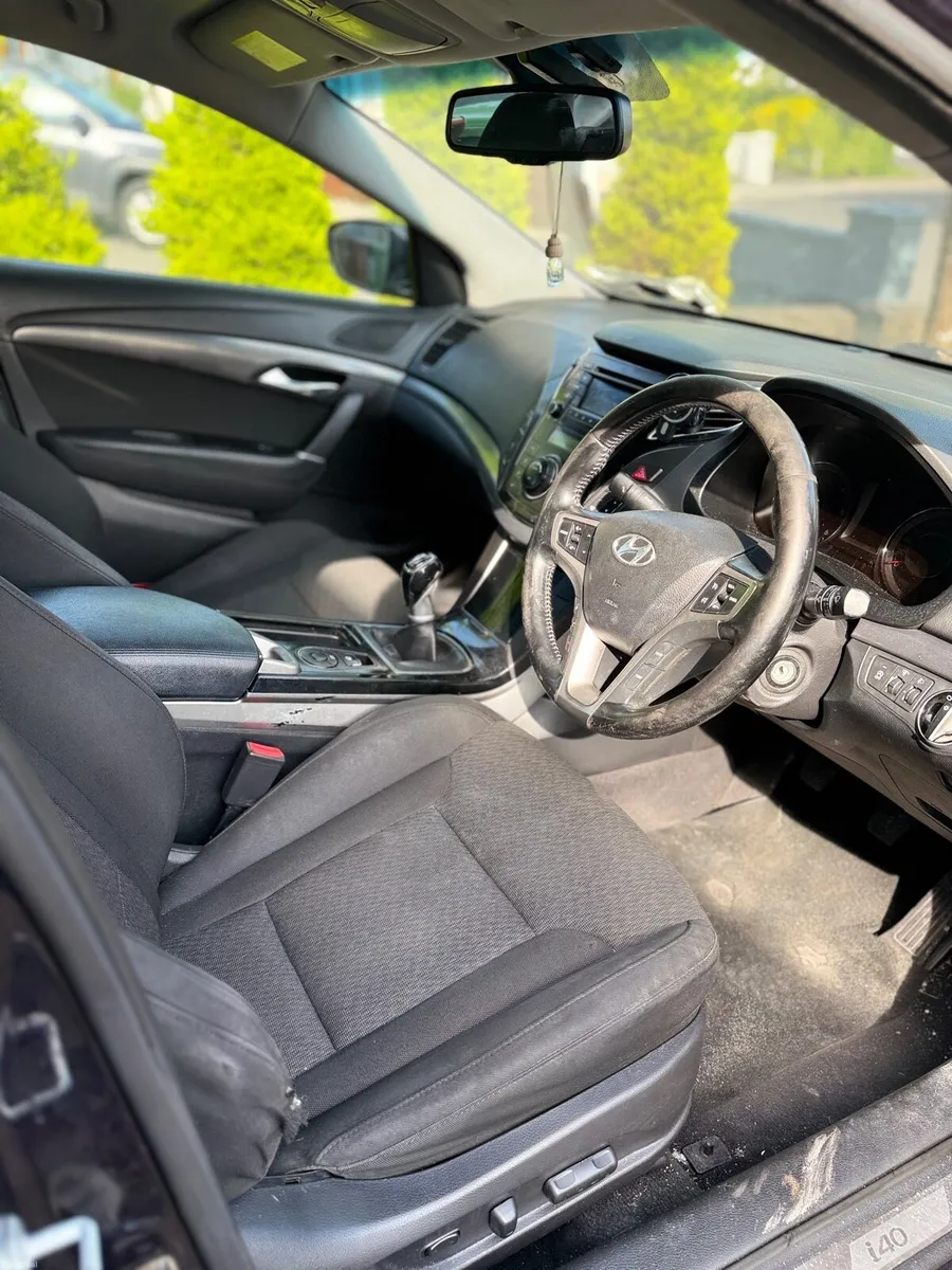 Car - Image 5