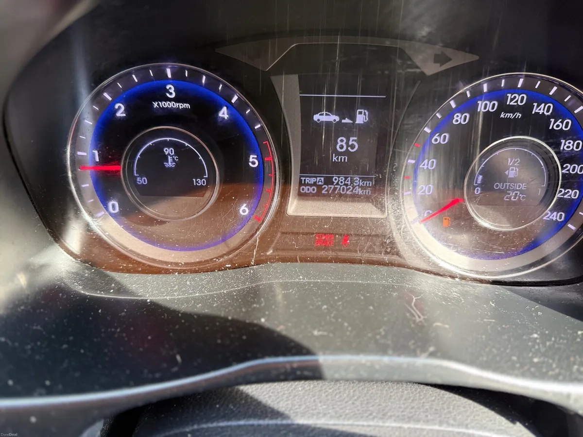 Car - Image 6