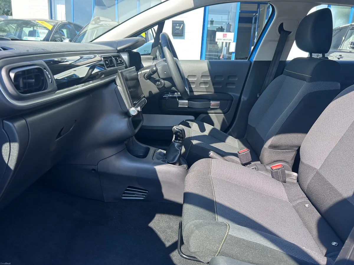 2017 CITROEN C3 1.2 PETROL FEEL LOW KMS - Image 4