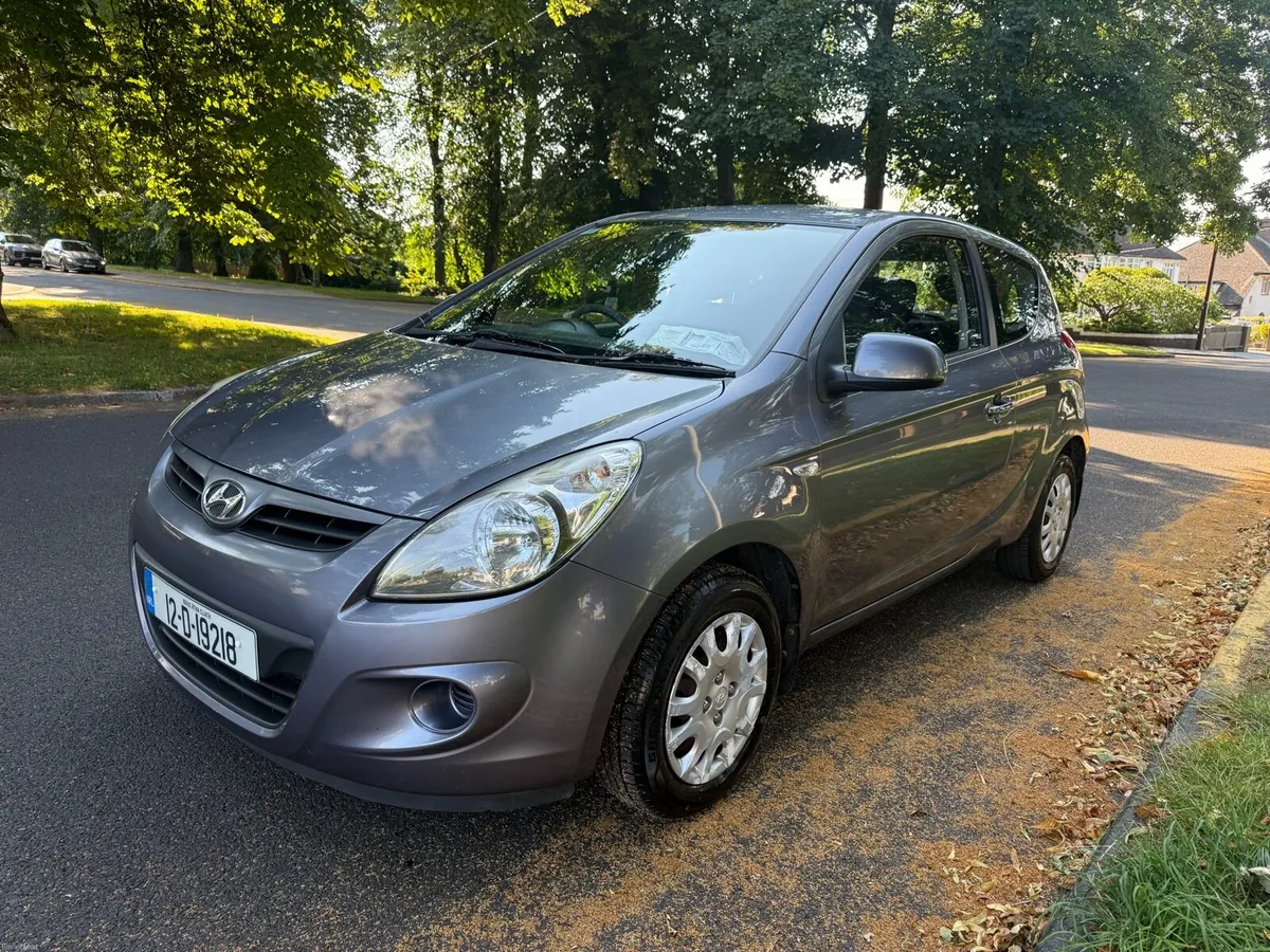 Hyundai i20 NCT July 2027 - Image 3