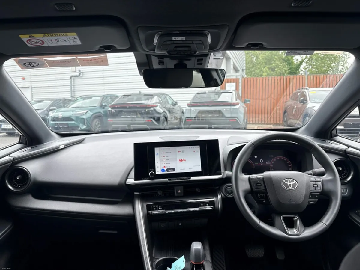 Toyota C-HR PHEV SPORT - Image 6