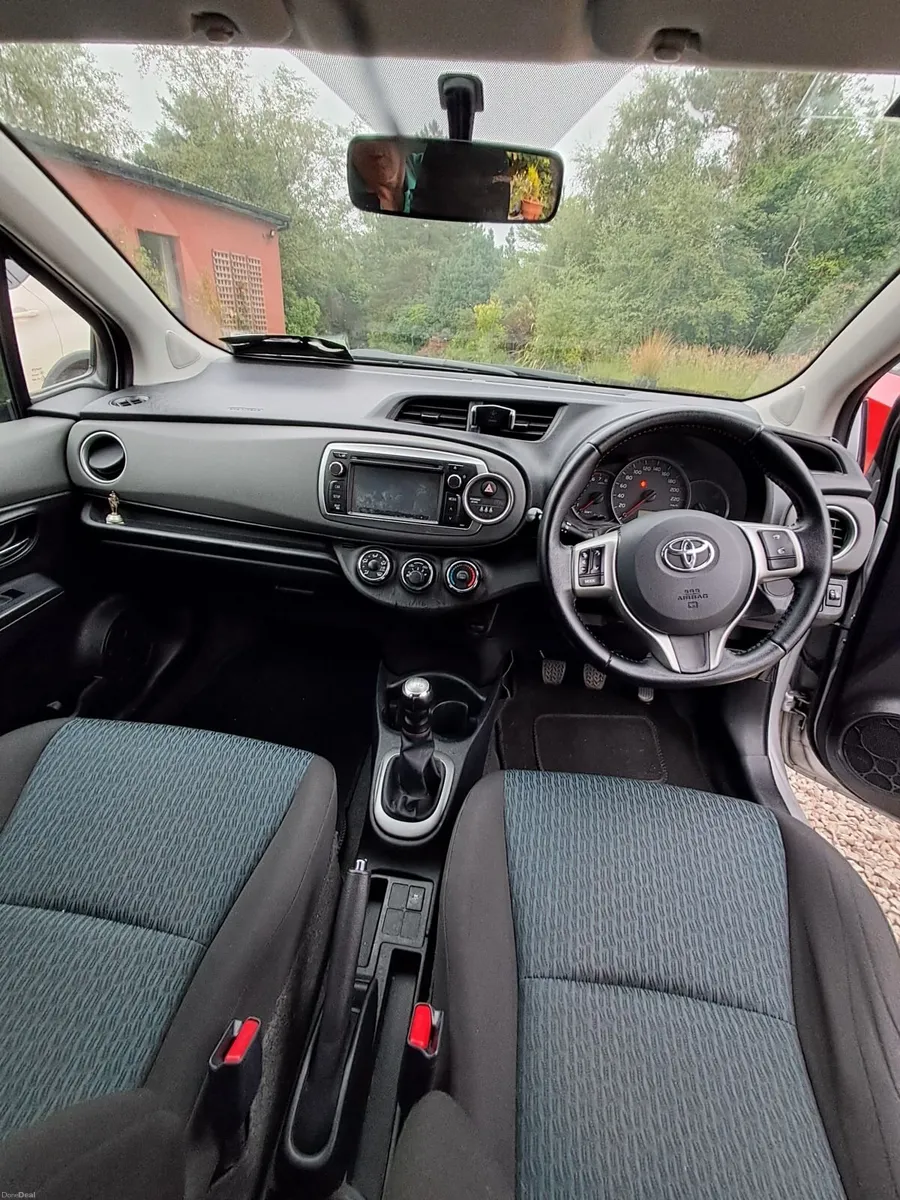 Toyota Yaris 2012 - Image 4