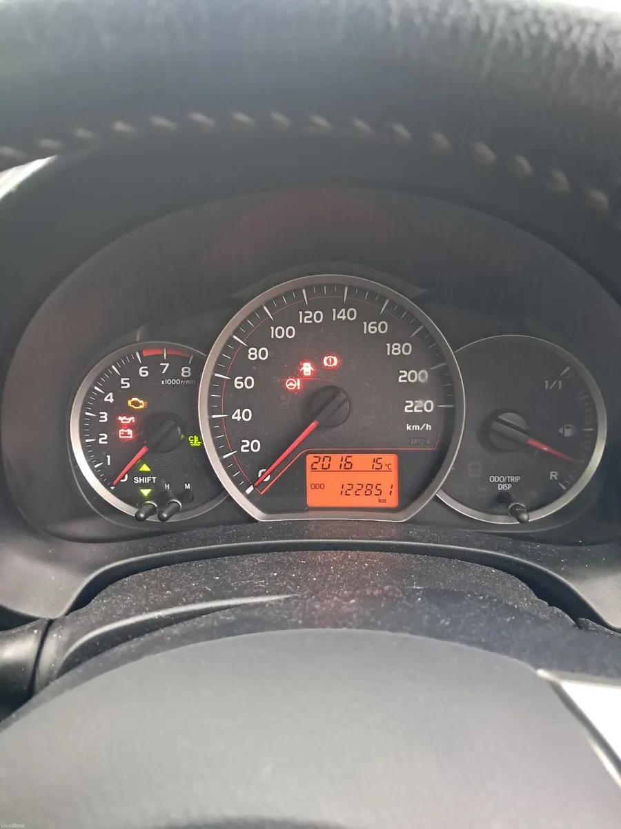 Toyota Yaris 2012 - Image 5
