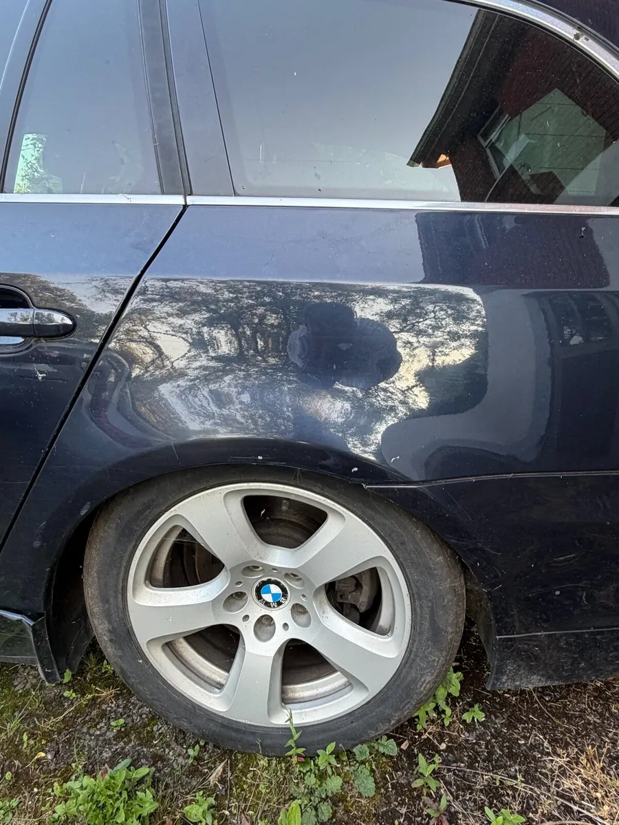 BMW 5-Series Estate - Image 3