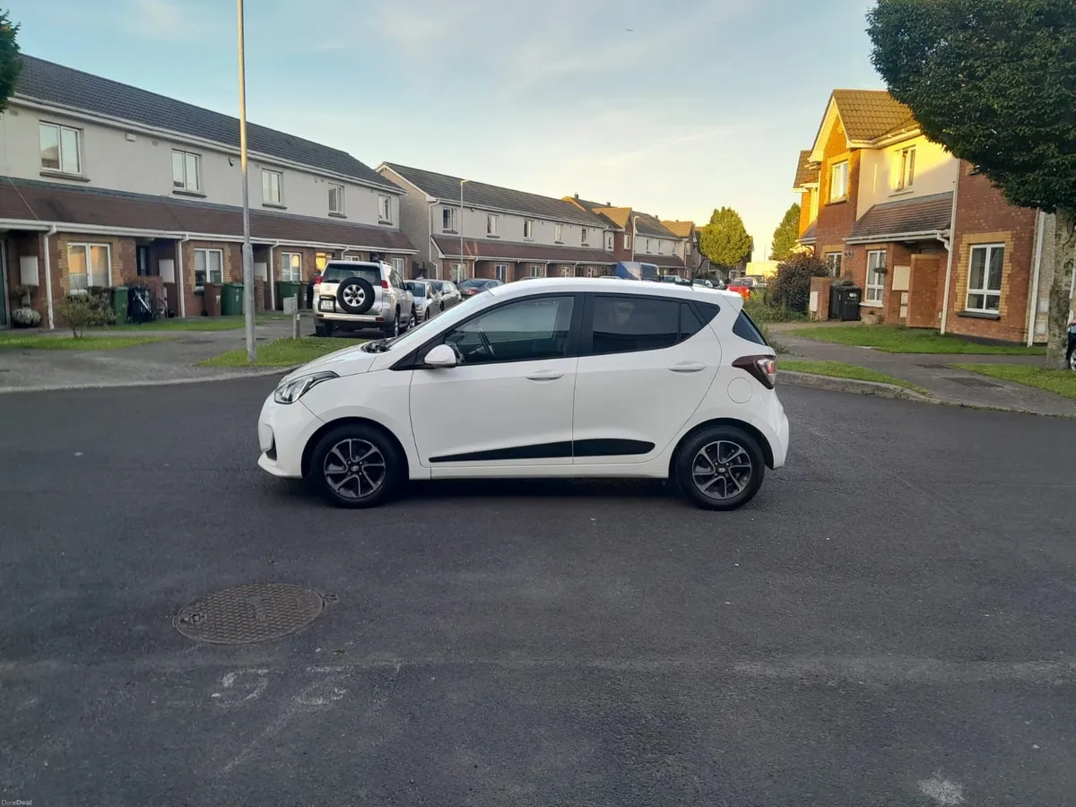 2017 Hyundai i10 nct 2/27 - Image 3