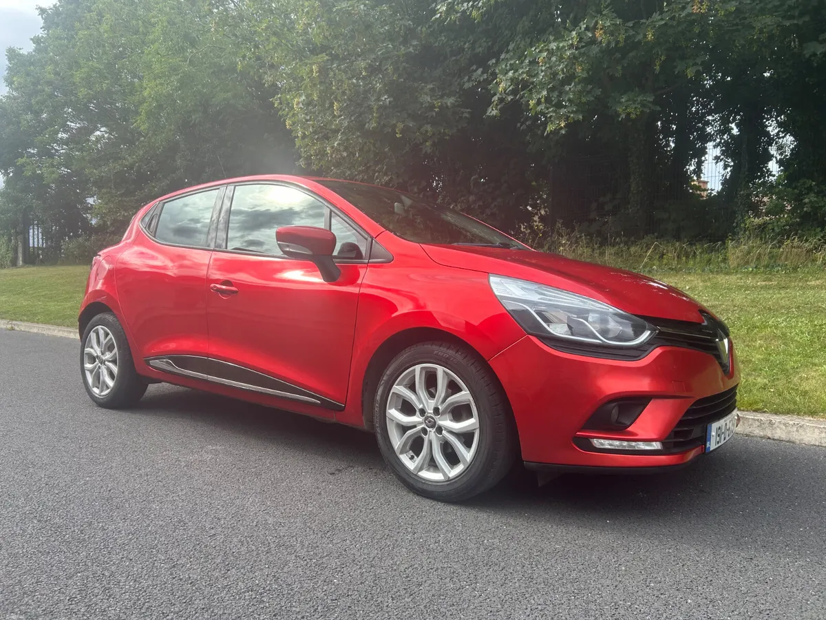 Opel Astra 2015 - Image 1
