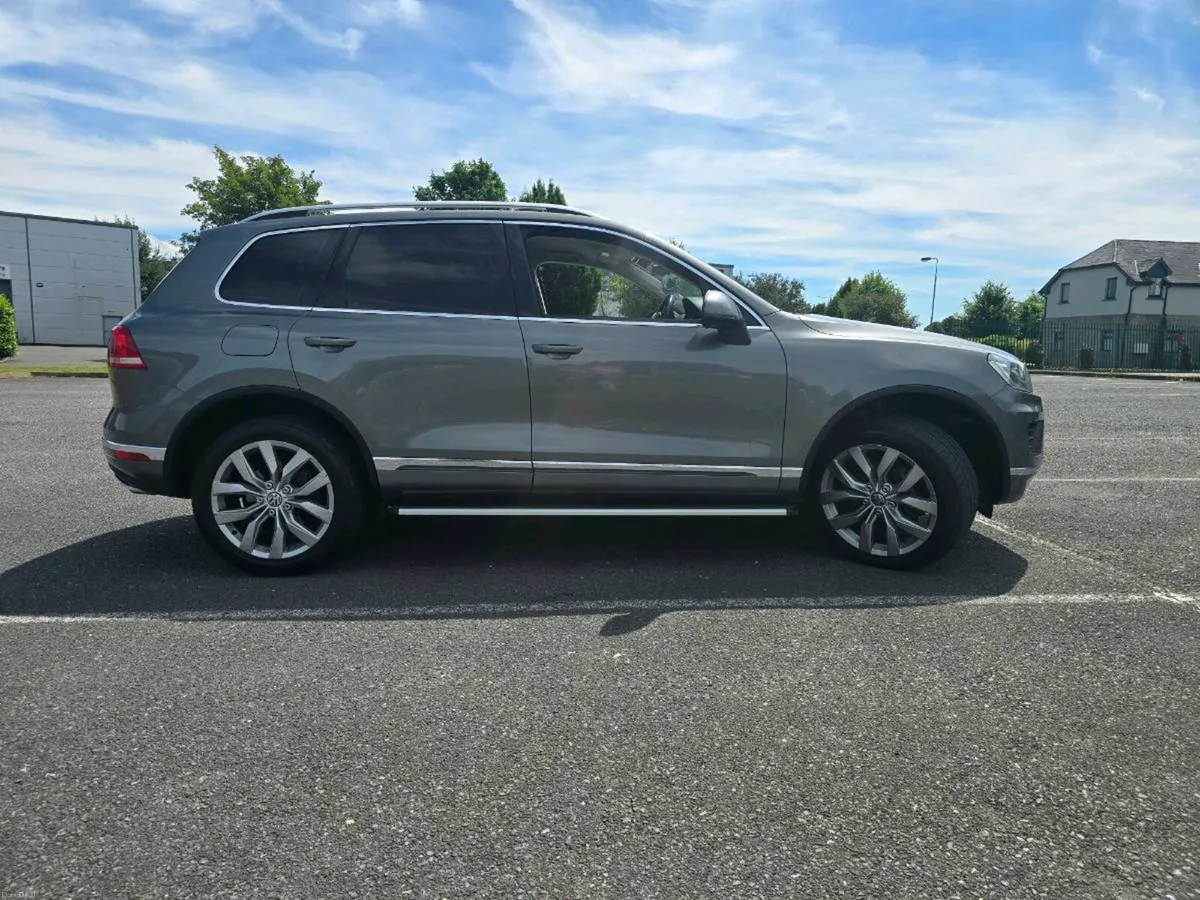 2016 Volkswagen Touareg Rare Air Suspension model - Image 4