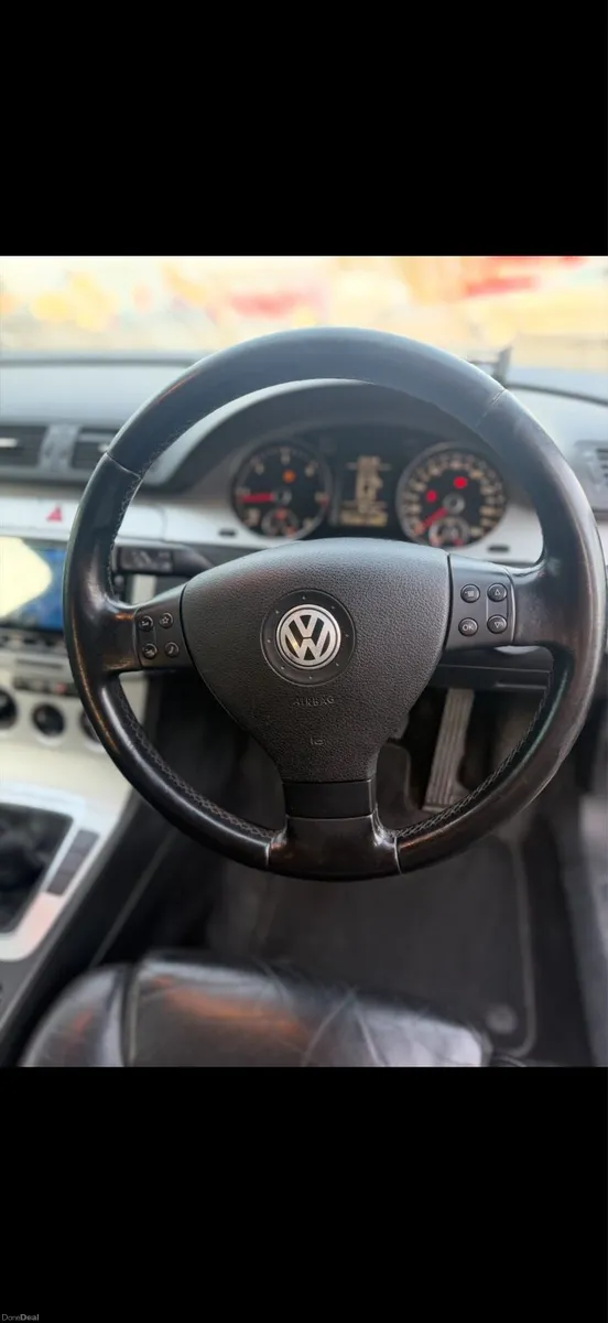 2009 Passat 2.0 tdi - Image 3