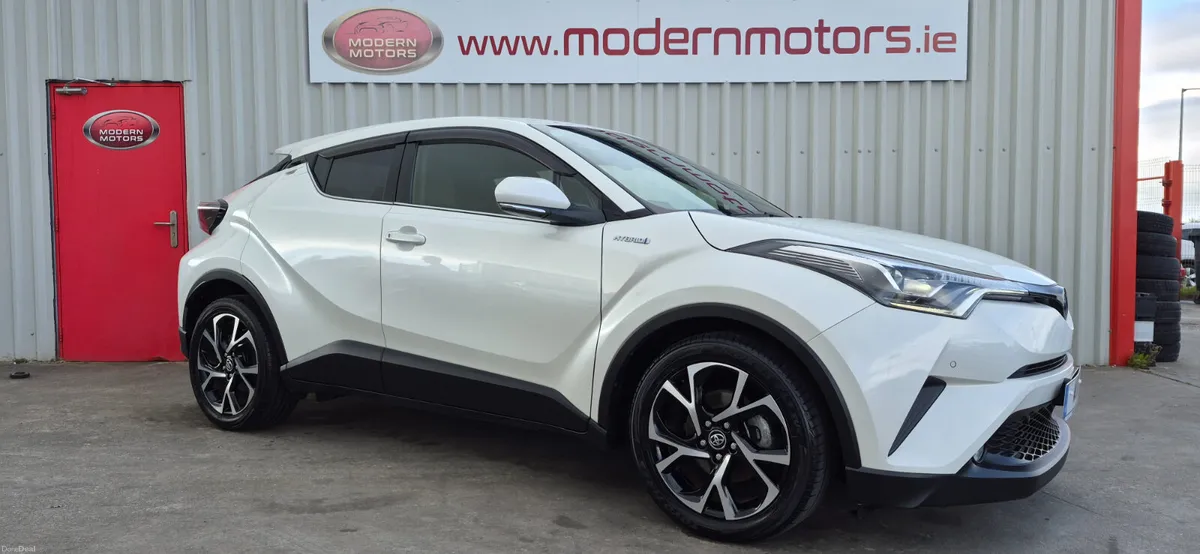 Toyota C-HR hybrid/petrol 1.8 high spec low kms - Image 2