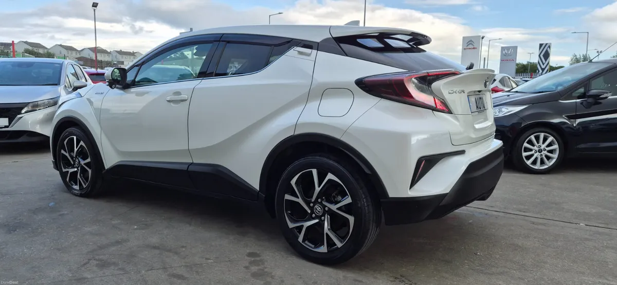 Toyota C-HR hybrid/petrol 1.8 high spec low kms - Image 6