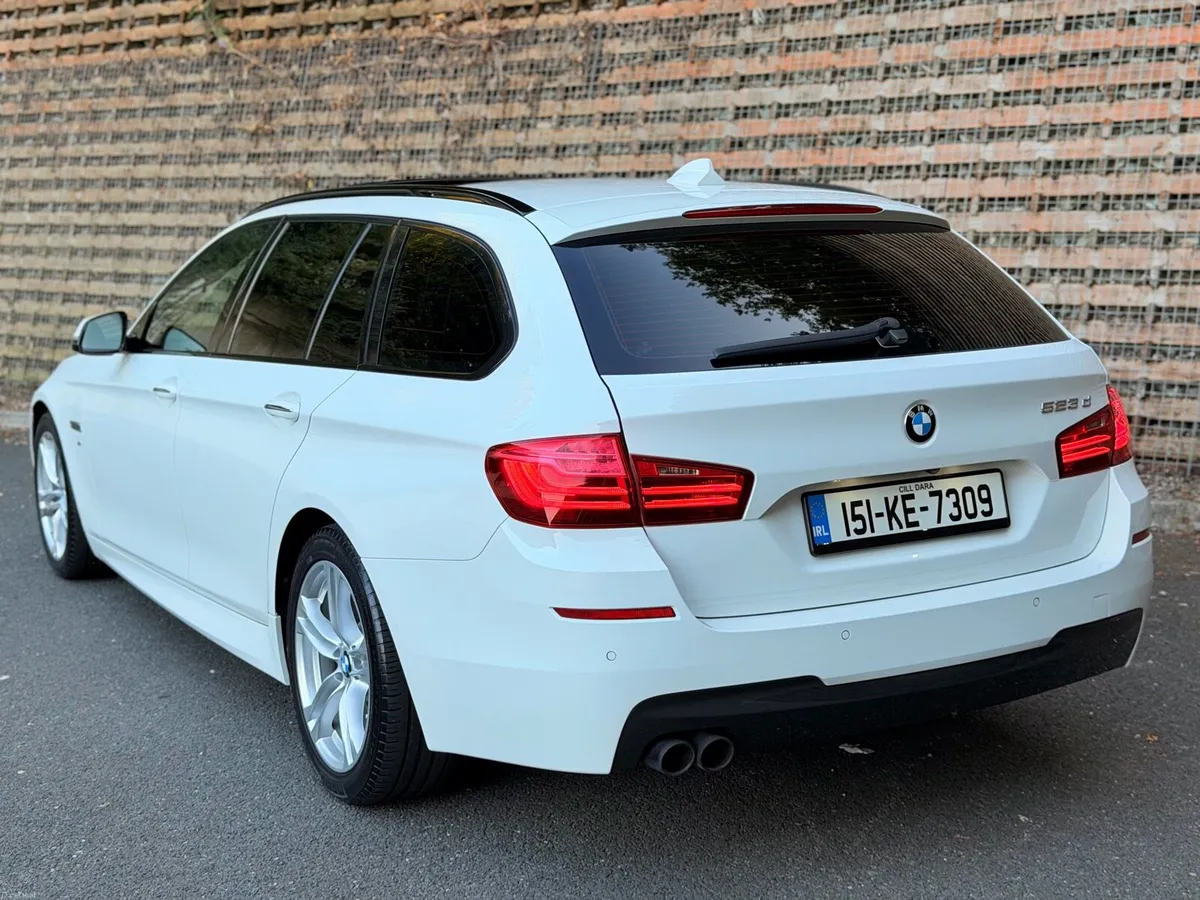 151 BMW 523d **M-SPORT Touring** - Image 2