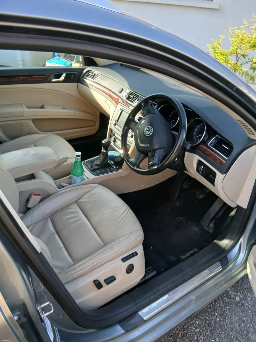 Skoda Superb - Image 1