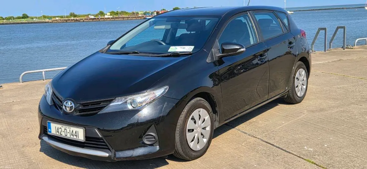 Toyota  Auris - Image 1