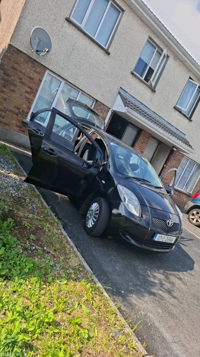 Toyota Yaris 2007 - Image 1