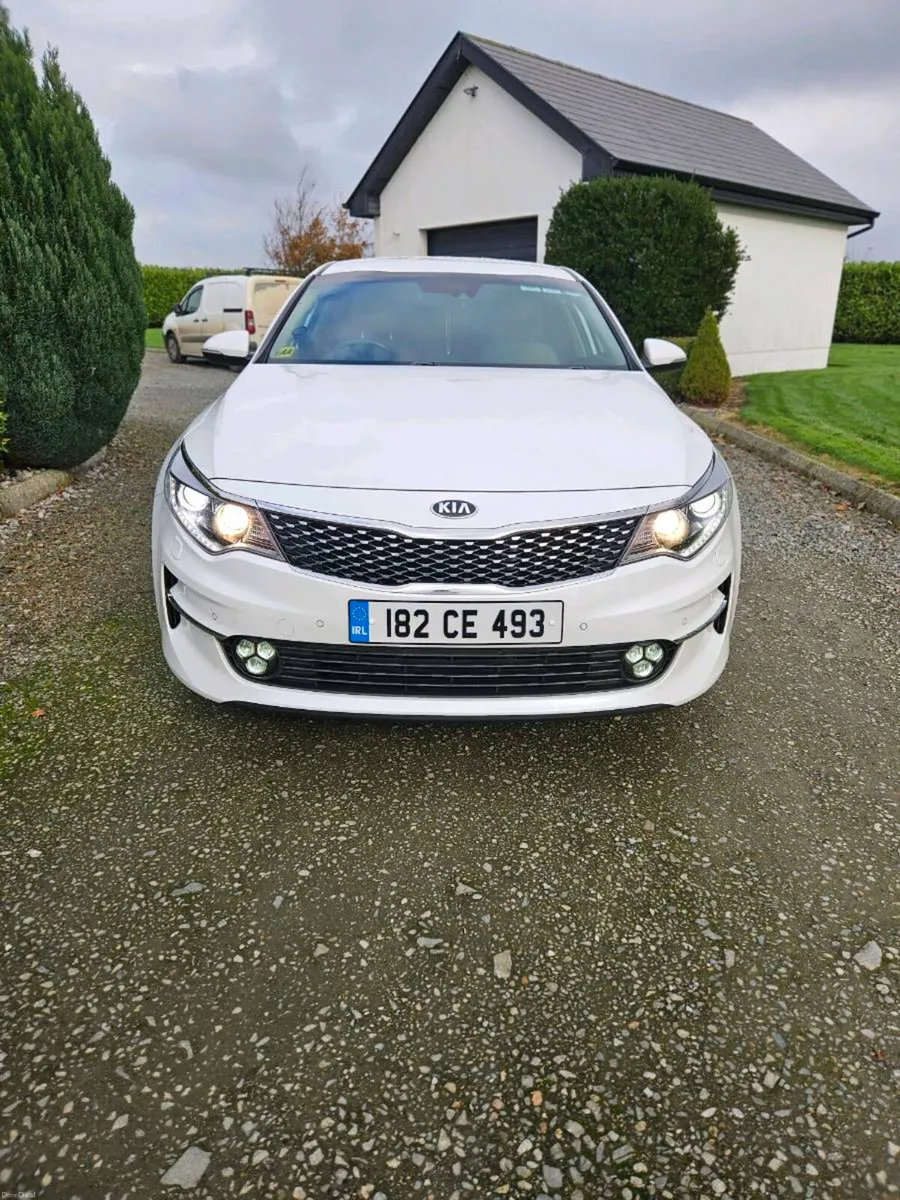 Car - Image 2